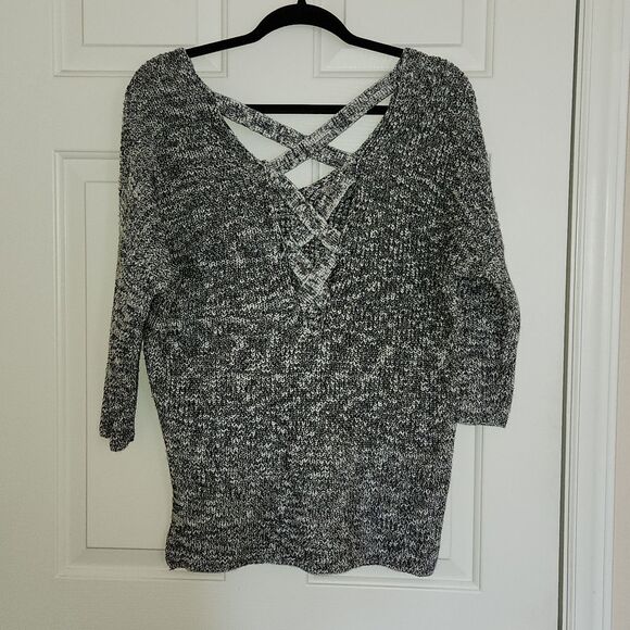 EXPRESS Size Small High Low Criss Cross Back Sweater Black and White - Picture 2 of 3